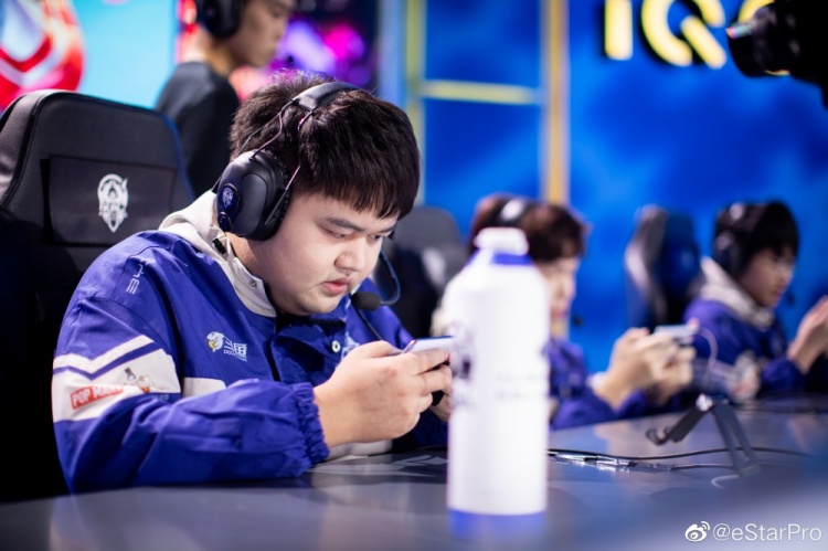 武汉estarpro昨日赛场返图走好每一步