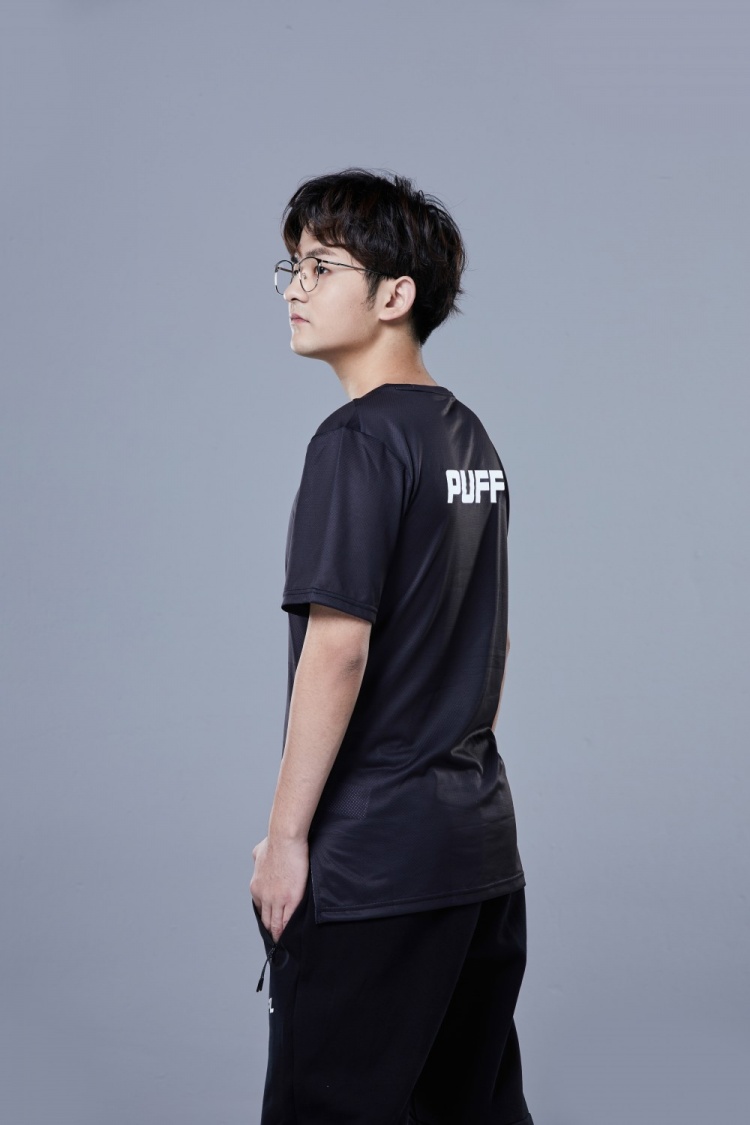 tt春季定妆照第二波咱们这pose有帅有酷还有元气满满的