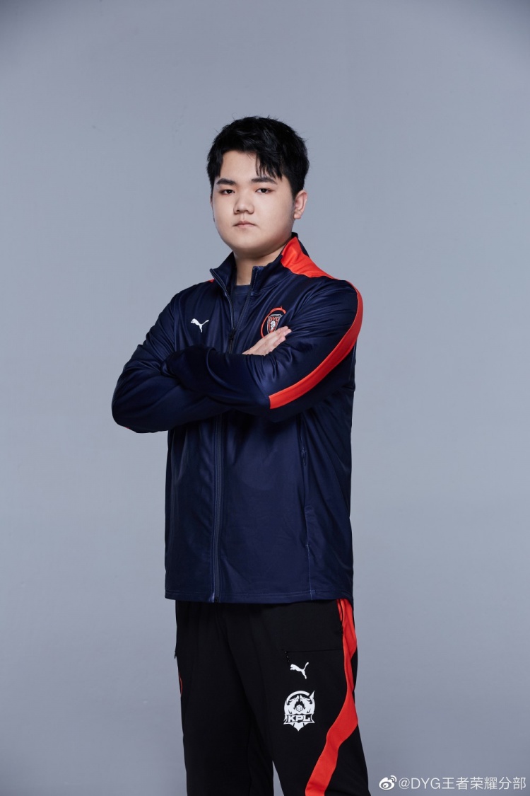 深圳dyg人员变动公告湘军东三岁文帝挂牌