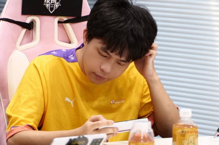 南京hero久竞赛前返图一起加油拿下这场