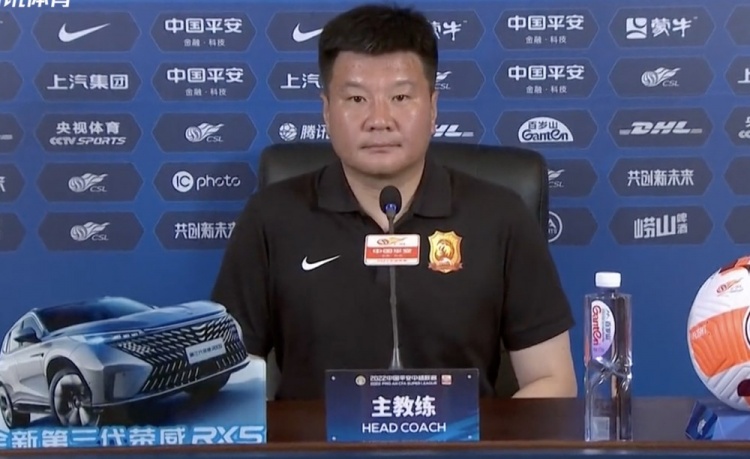 李金羽：海港踢得很强势很现代 武汉长江所有队员表现值得尊重