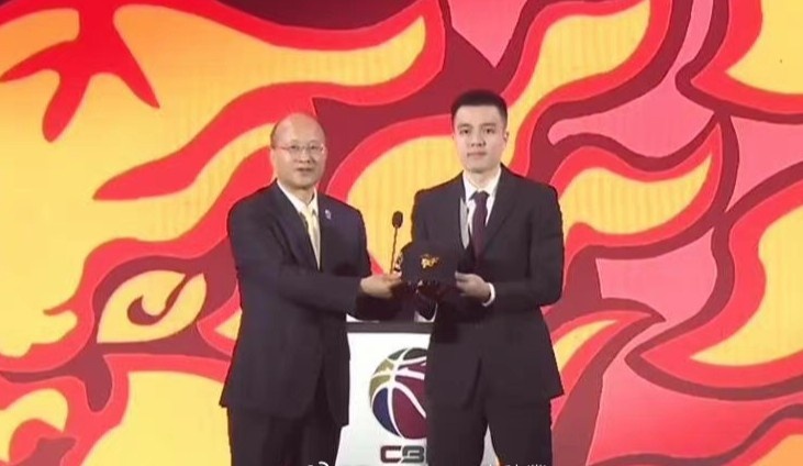 上赛季四强选秀:广东选择曾茂洲辽宁选择张立文上海&广厦弃权