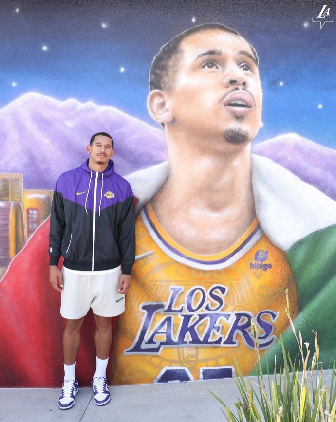 欢迎来到la湖人官方晒出新援安德森在洛杉矶的新壁画