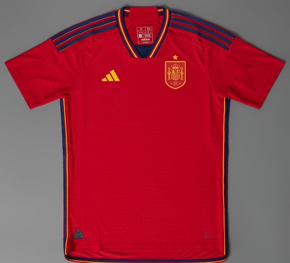西班牙世界杯主客场球衣发布：主场红色，客场蓝白色