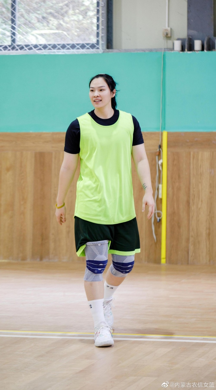 官方:内蒙古女篮正式续约前国手沈怡-直播吧