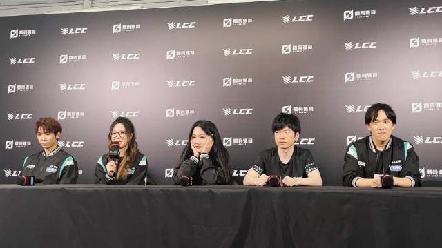 赛后采访Suki：反正感觉昨天打完乌兹以后感觉今天毛毛手挺短的