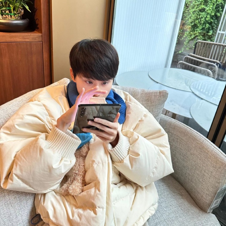 doinb分享日常近照大b老师整帅的