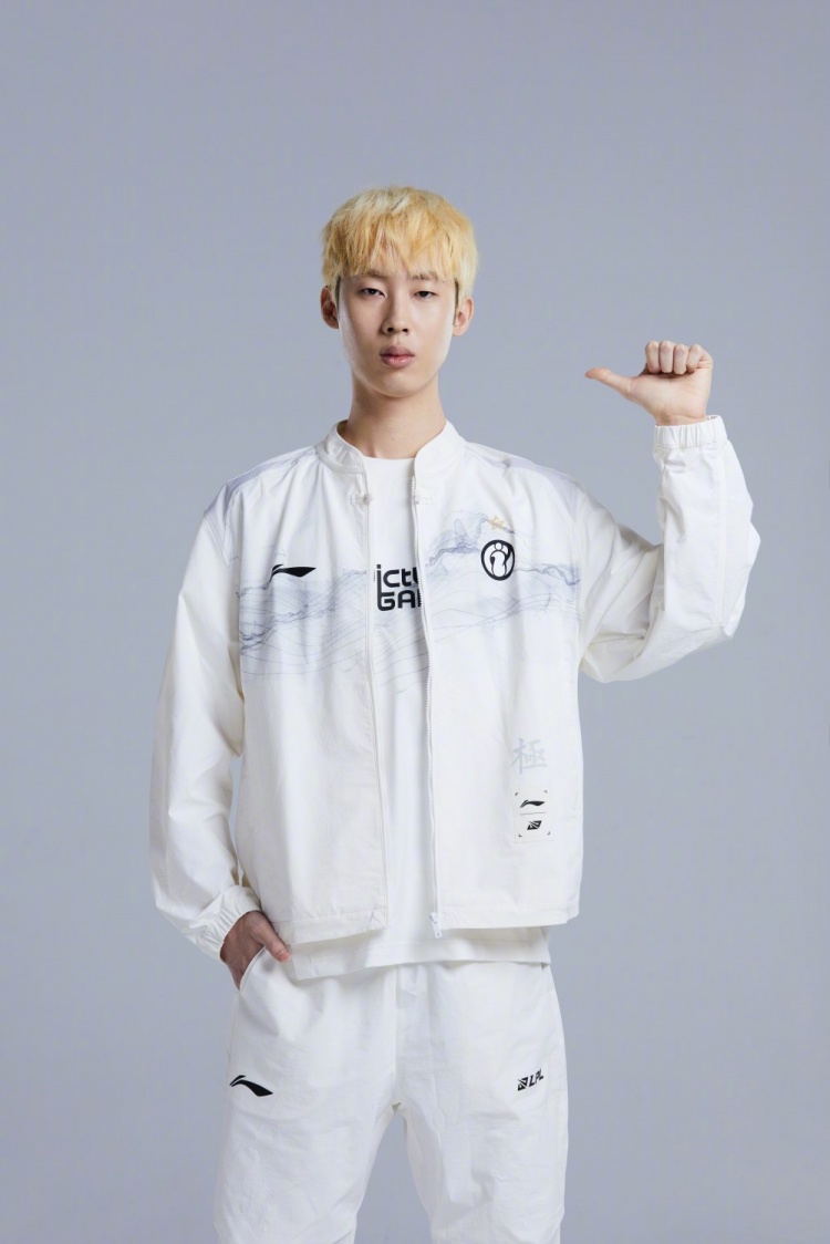 ig发布lpl春季赛官方定妆照新赛季加油