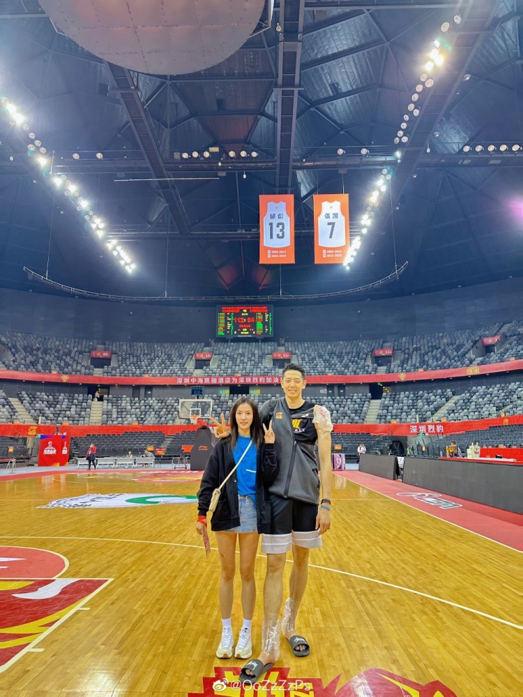 大鸟贡献21分12篮板沈梓捷女友晒合照还676767