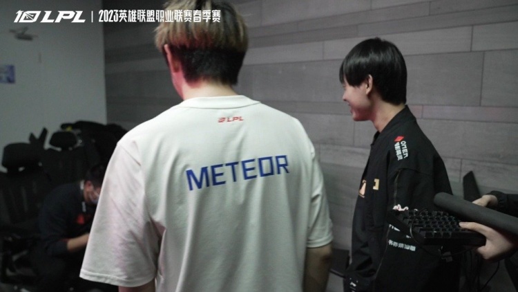 LGD赛后花絮：开心到蹦蹦跳跳的haichao