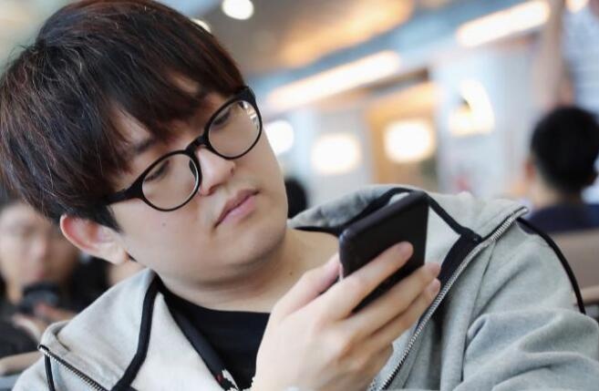 Gimgoon评选十大选手：那肯定是有前FPX的队友啊！