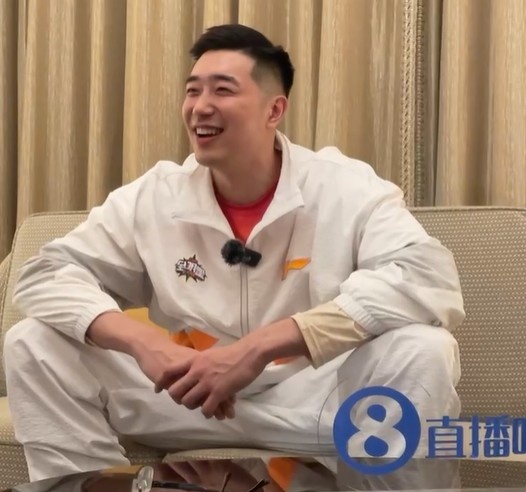 直播吧在现场丨吴冠希：曾单独来厦门鼓浪屿游玩此番重游很亲切