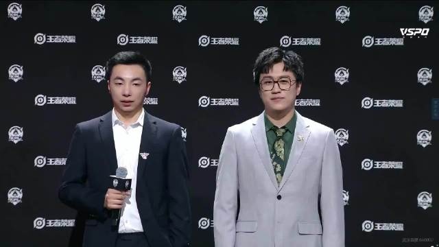 RW侠赛后采访教练：队伍经验不足，面对劣势局面大家不自信
