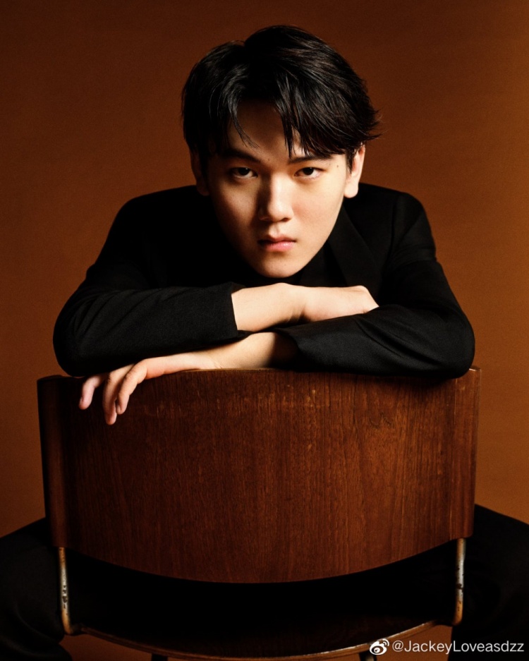 天选jackeylove有幸通过lpl与各位相识下个十年一起见证