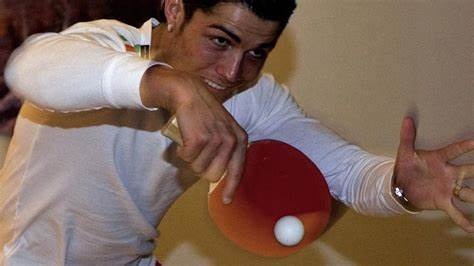 曾被葡萄牙體育乒乓球部挖角，C羅打乒乓球同樣天賦異稟？