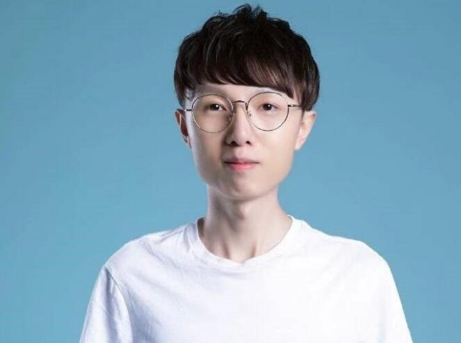 MLXG：今年LPL有点猛但不要膨胀就像某人说的没世界赛什么都不是