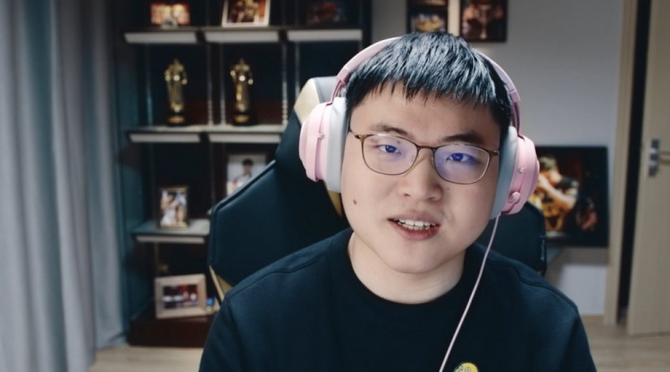 Uzi：BLG饮水机已经坐过了，什么时候去EDG坐下饮水机
