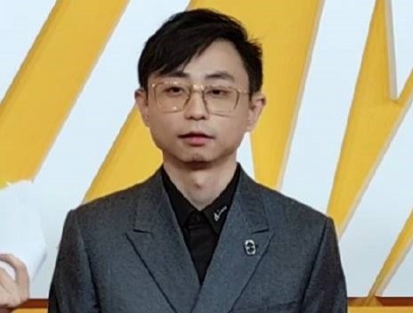 水晶哥：乌兹也很无奈啊，这两局虽败犹荣