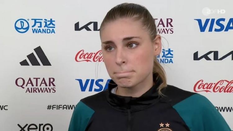 德国女足球员赛后:不理解发生了什么 非常失望无言以对
