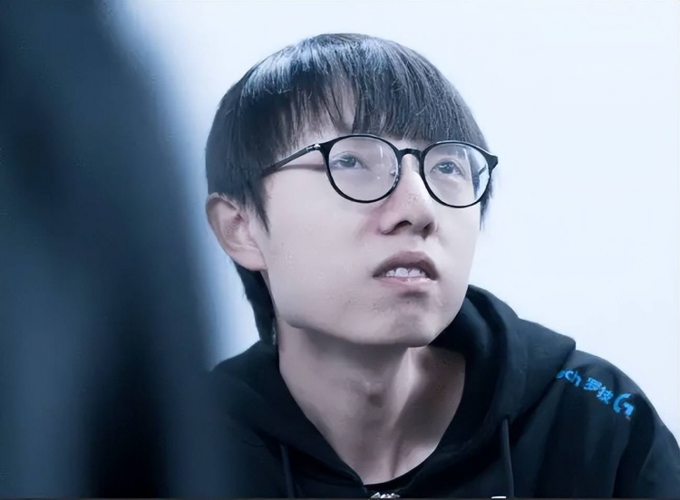 Mlxg：EDG如果打LNG第一场应该是G之后看LNG打完决赛心态怎么样