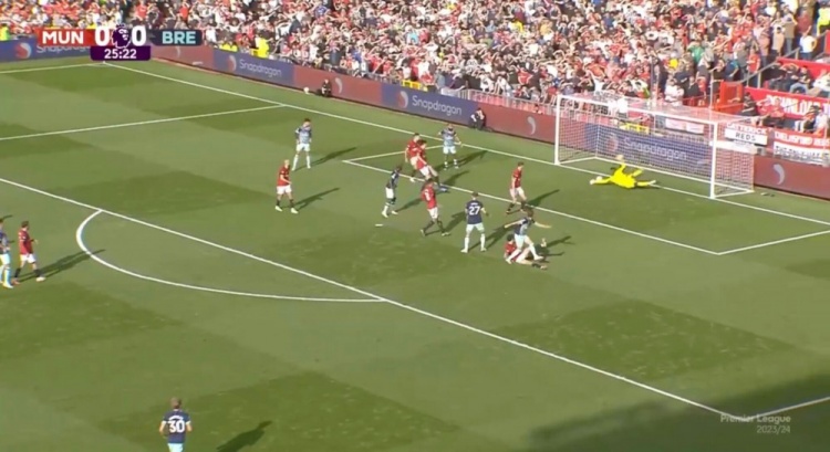 奥纳纳曼联表现分析_奥纳纳失误原因探讨_奥纳纳已有10次失误导致丢球 德赫亚12年17次