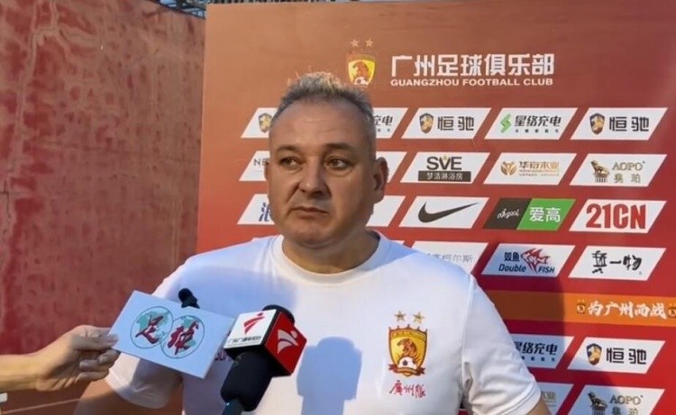 广州队主帅萨尔瓦多：未来有信心靠“全华班”冲超