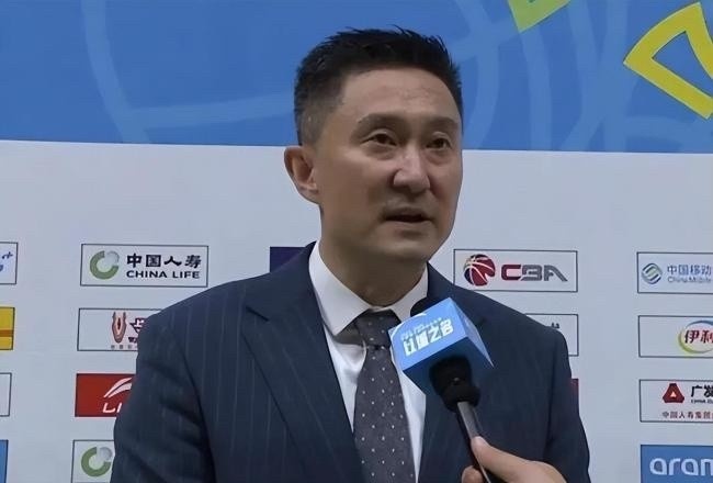 羅馬諾：費萊尼經紀人否認退役傳言 球員成為自由身&將開始新篇章