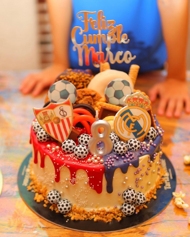 😭他真的...水爷儿子八岁生日🎂蛋糕上赫然立着皇马队徽