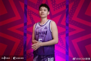 四川女篮球员李双菲获得WCBA全明星技巧赛冠军