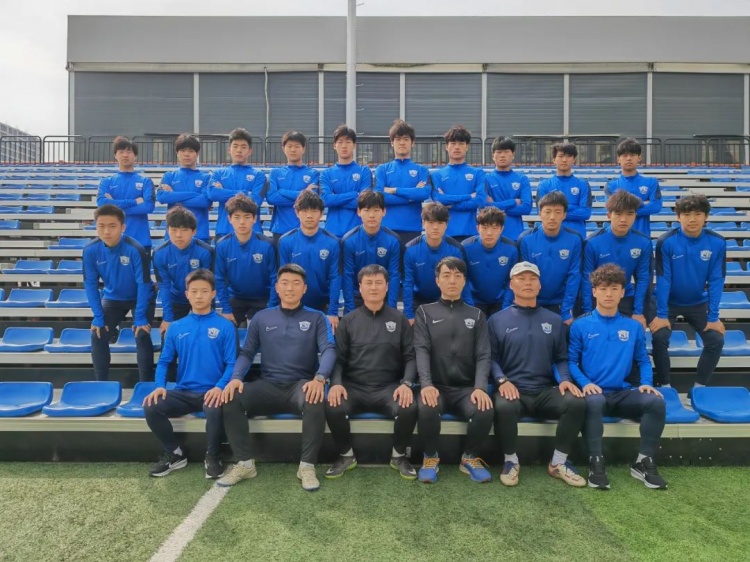 结束集训 雄狮U19明日出征全国青年足球联赛