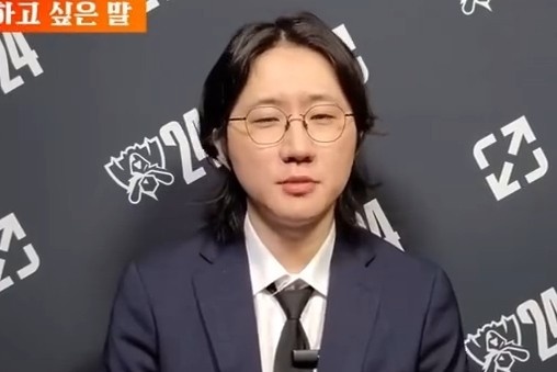 Daeny教练：我觉得今年能进世界赛就很不错了，其他的就努力吧！