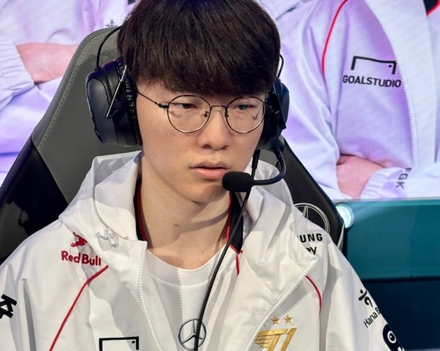 Faker：胳膊肘疼未痊愈，但正在接受治疗，对游戏没影响