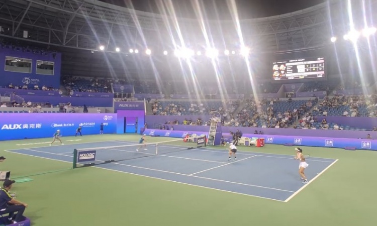 WTA500宁波站双打首轮：张帅/杨钊煊2-1郭涵煜/蒋欣玗晋级8强