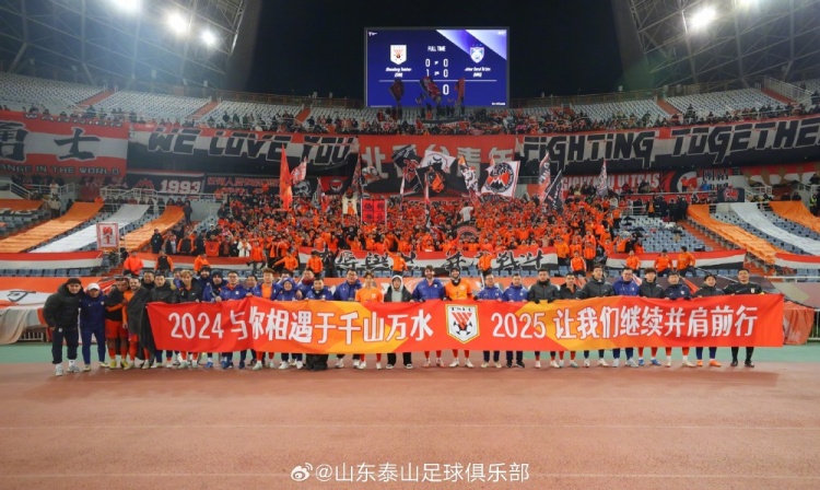 前板抢爆！艾萨克二次进攻打进，戏法前场篮板10