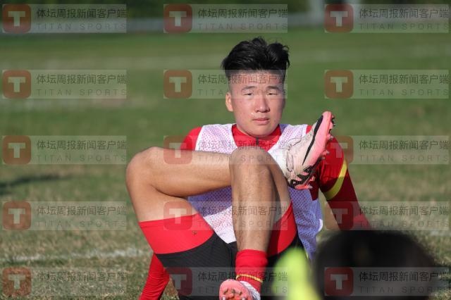 U17球员岳瑞杰：后浪推前浪中国足球才干前进 技能为王是正确的