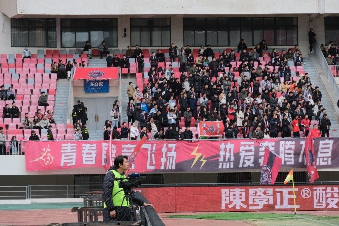 陕西联合主场2-1战胜上海嘉定汇龙，赢得西部杯足球邀请赛首胜