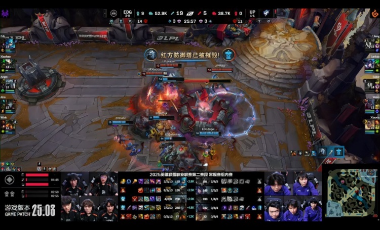 🎮一边虐一把！Xiaohao斯卡纳团战双钳无解 EDG砍19杀扳平比分