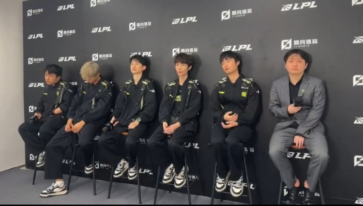 NIP赛后群访 教练：连败肯定会影响士气 目前争取把比赛赢下来