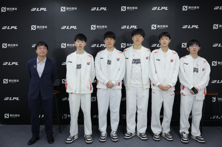 AL赛后群访 Tabe教练：第一轮成绩来之不易 第二轮会尽力保持名次