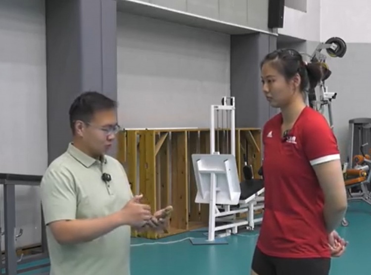 中国女子排球队的新队长锣武：我们必须继续传递中国女子排球队的美好事物