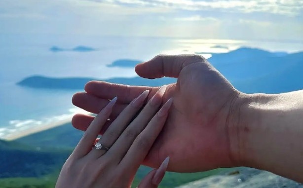 DB视讯官网恭喜！李弘权向女友求婚成功：人生新篇章-未婚夫状态