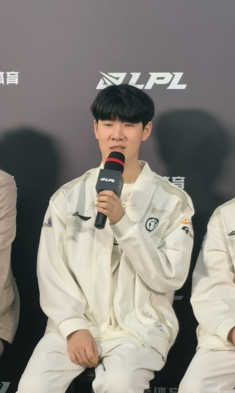 春风若有？TheShy:今天的比赛我有一些失误 我们一起加油后面打好