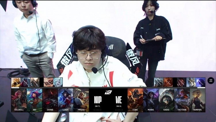 🎮AppleU！Monki蝎子串三人 Cube兰博烧烤斩三杀 WE先下一城