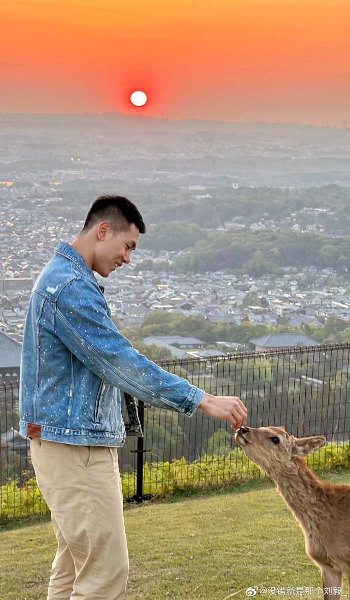 山东男篮球员刘毅晒日本游玩照：继续探索世界💭  ​​​