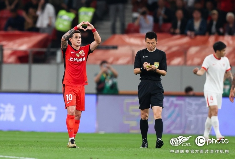 维塔尔社媒：进球、胜利、努力！朝着我们的目标又迈进了一步⚽