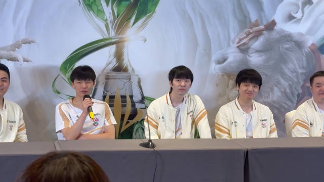 暴力发言！Cryin：雄鹰队的中单感觉都不行的样子 比赛上点颜色看
