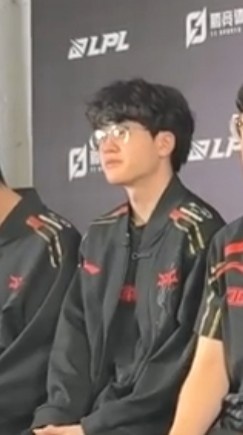 我可太熟悉了！Xun：BLG还是以前那套进攻打法 没太大差别