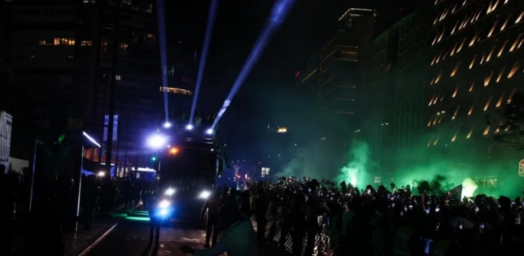 【推荐】记录报：葡体夺冠庆祝活动发生悲剧，一名球迷被警方子弹