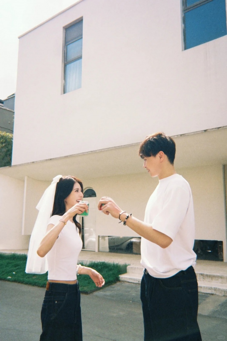 祝福！齐麟社媒晒结婚证：合作愉快🤝 合情合理合法和你