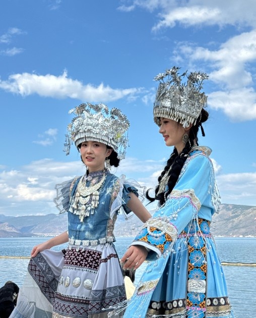 无畏契约主持吉尼晒照：泥嚎！泥萌嘟嚎！